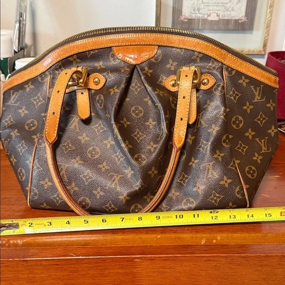 Louis Vuitton Tivoli Tan and Brown Monogram Shoulder Bag - Picture 15 of 16